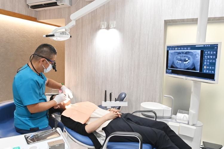 Dental Implants1